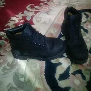 boys black timberland boots